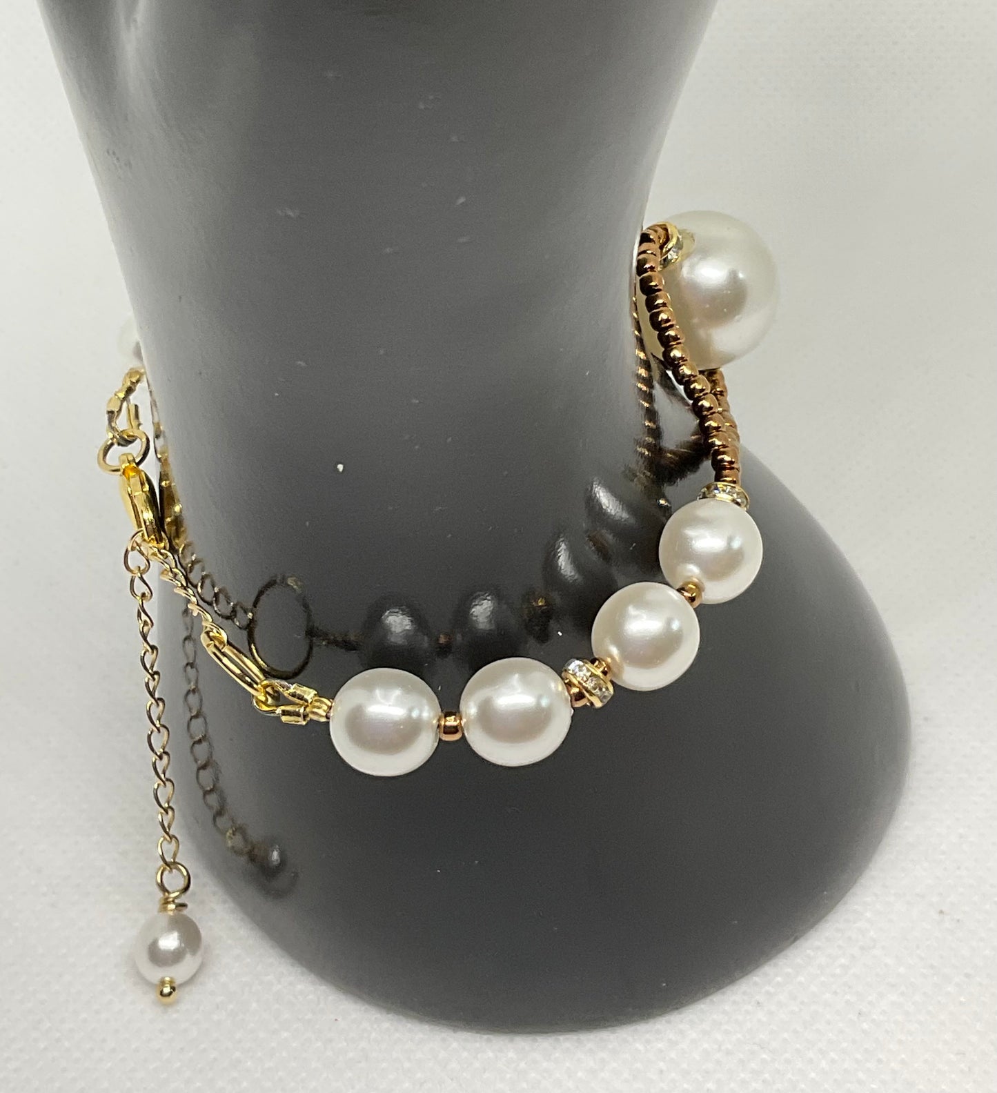 Elegant 14kt gold plated Pearl and Bronzebeaded Bracelet