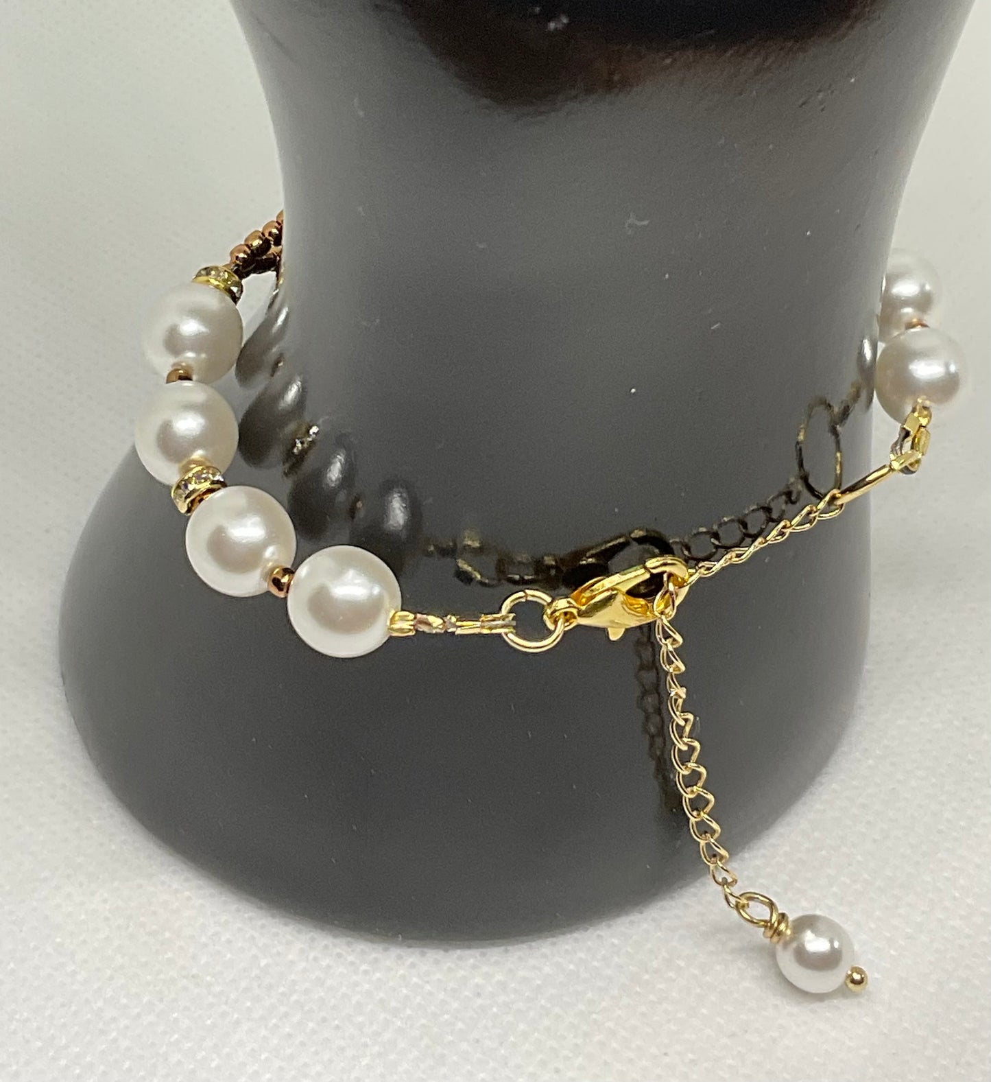 Elegant 14kt gold plated Pearl and Bronzebeaded Bracelet