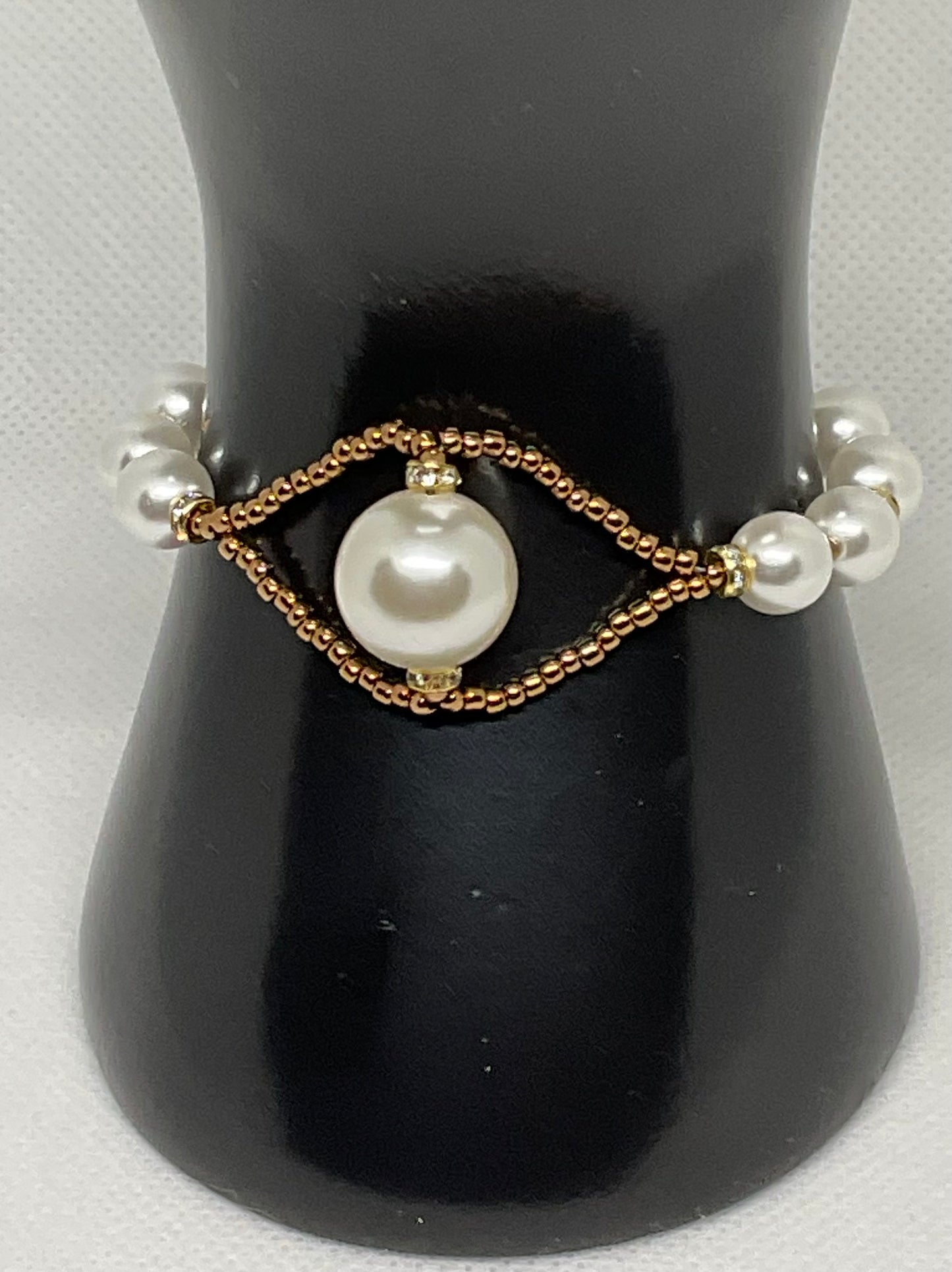 Elegant 14kt gold plated Pearl and Bronzebeaded Bracelet