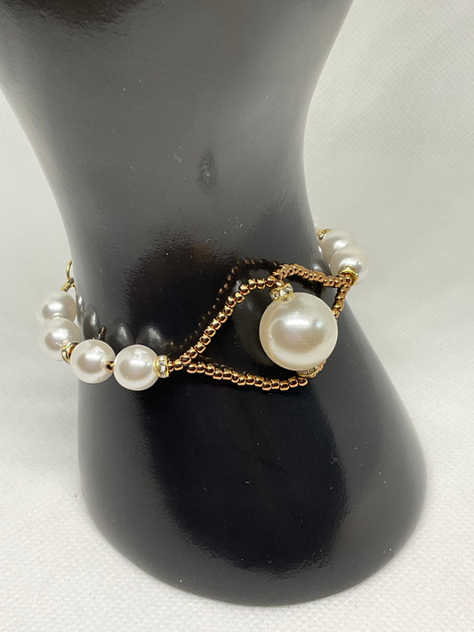 Elegant 14kt gold plated Pearl and Bronzebeaded Bracelet