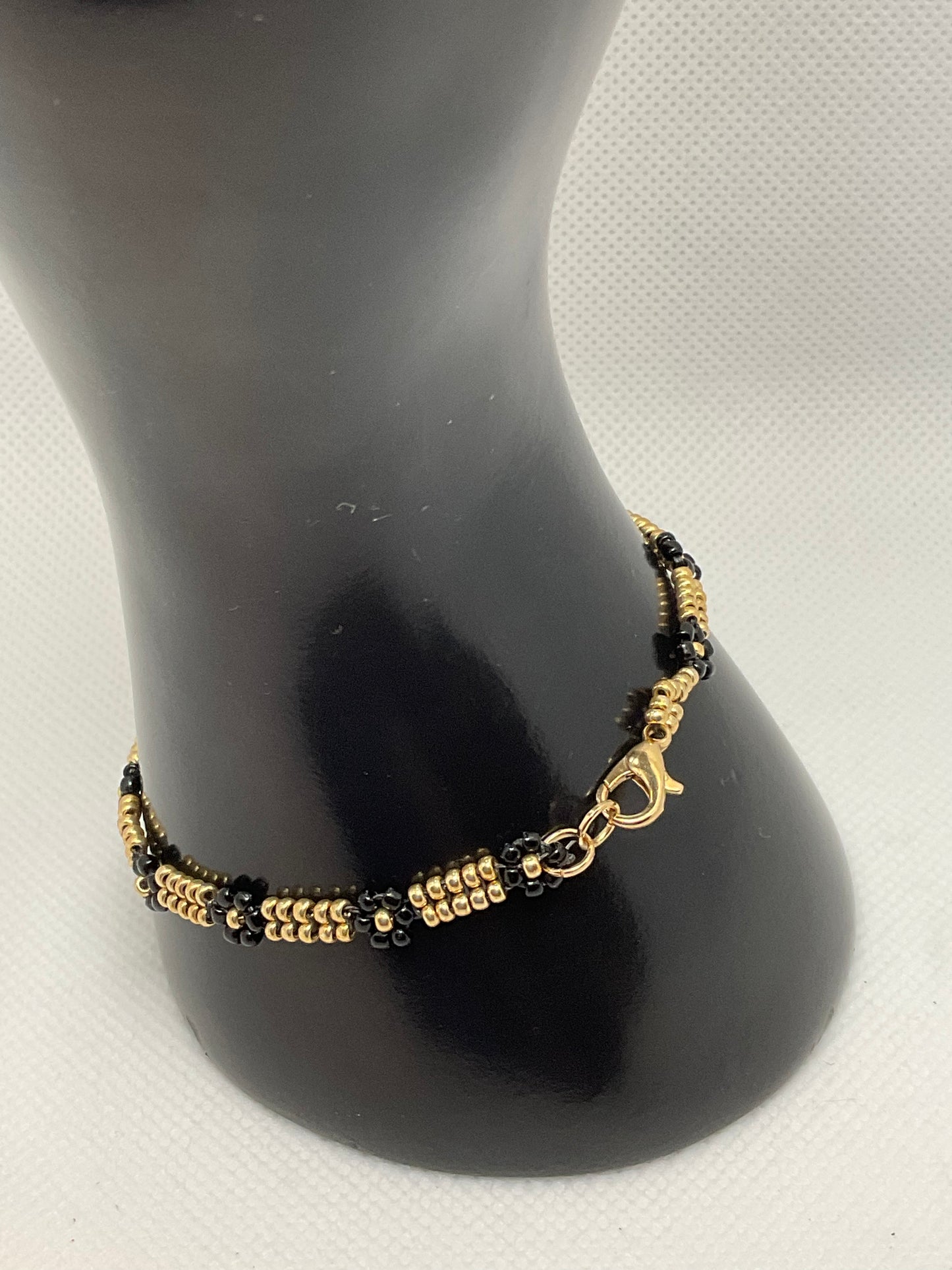 Flower seed bead bracelet