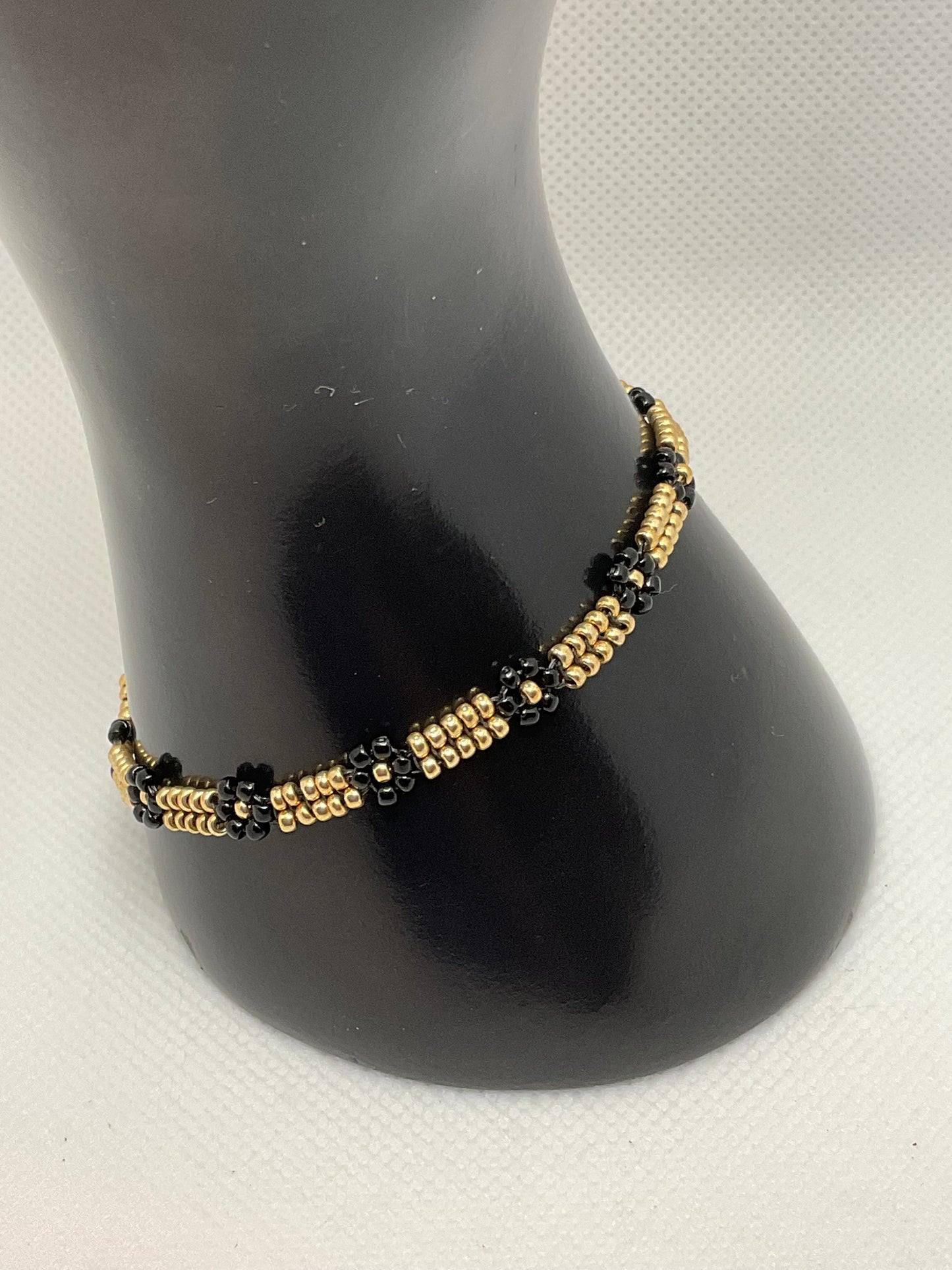 Flower seed bead bracelet