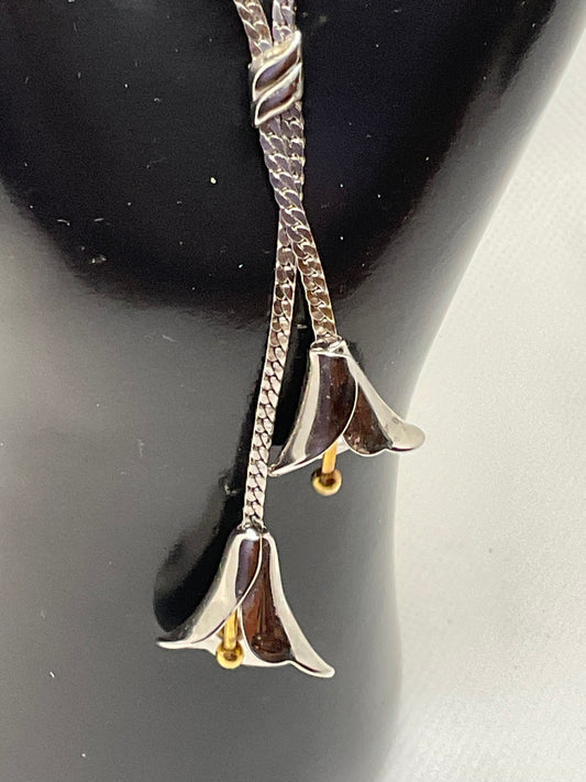 Avon Vintage Silver Cala Lily necklace