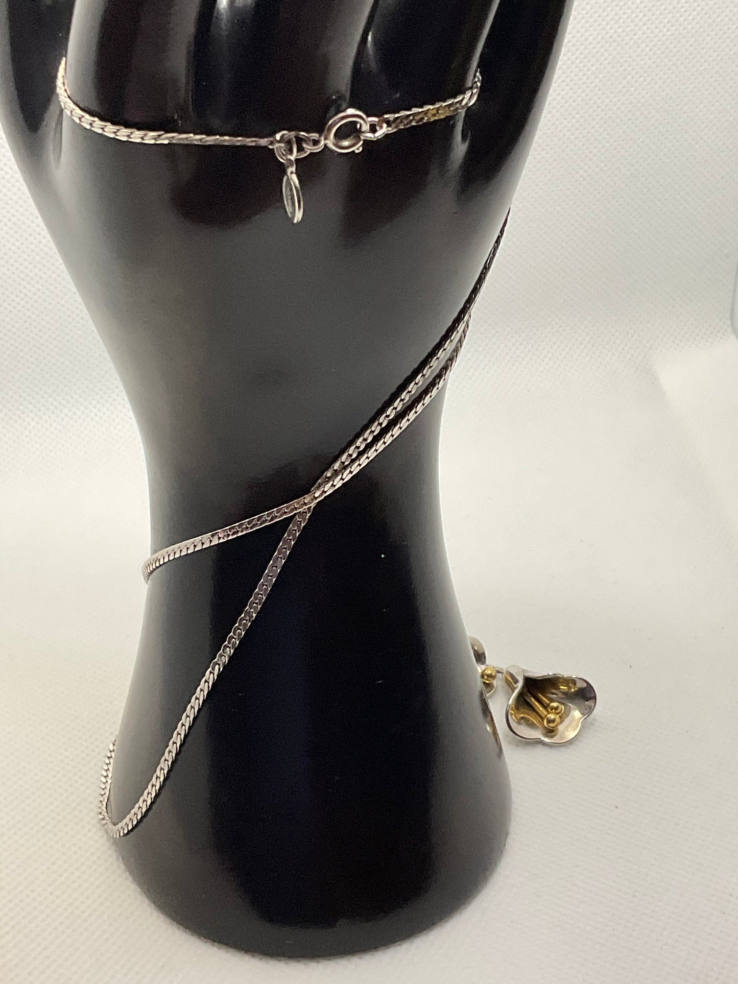 Avon Vintage Silver Cala Lily necklace