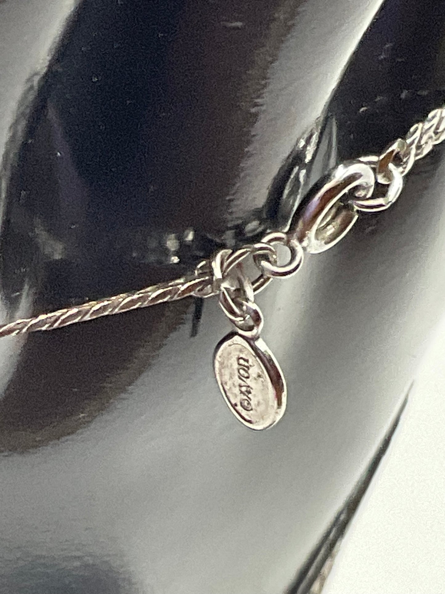 Avon Vintage Silver Cala Lily necklace