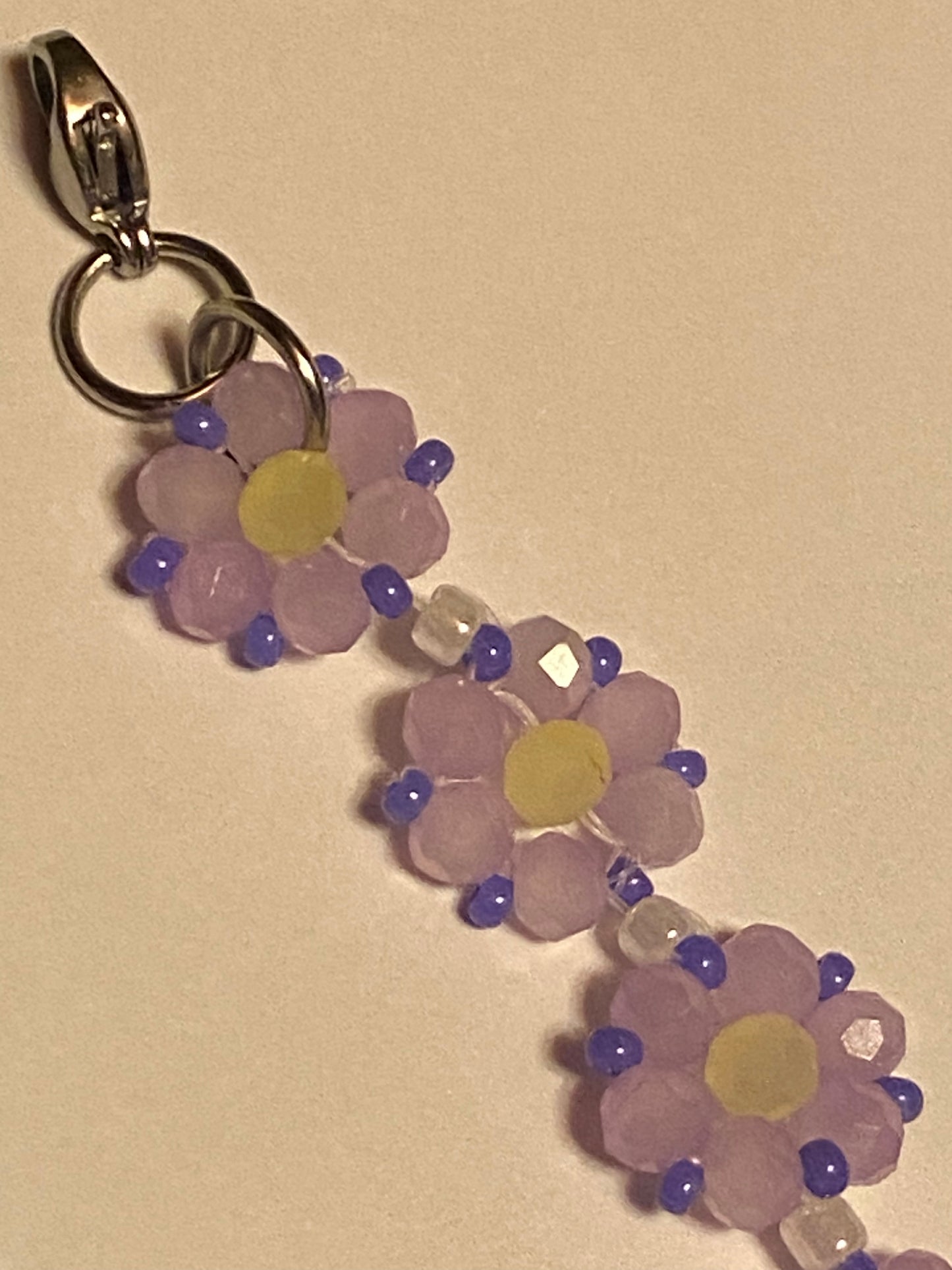 Pretty Pastel Purple Crystal Flower Beaded Bracelet