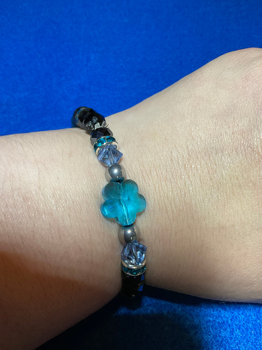 Flower & Chakra Gemstones stretch bracelet